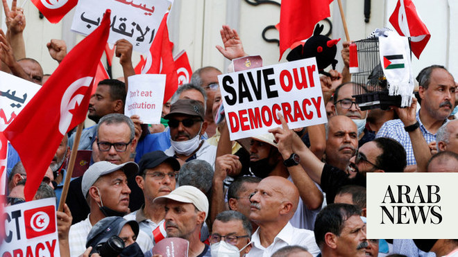Tunisian press syndicate chief says he faces prosecution over protest