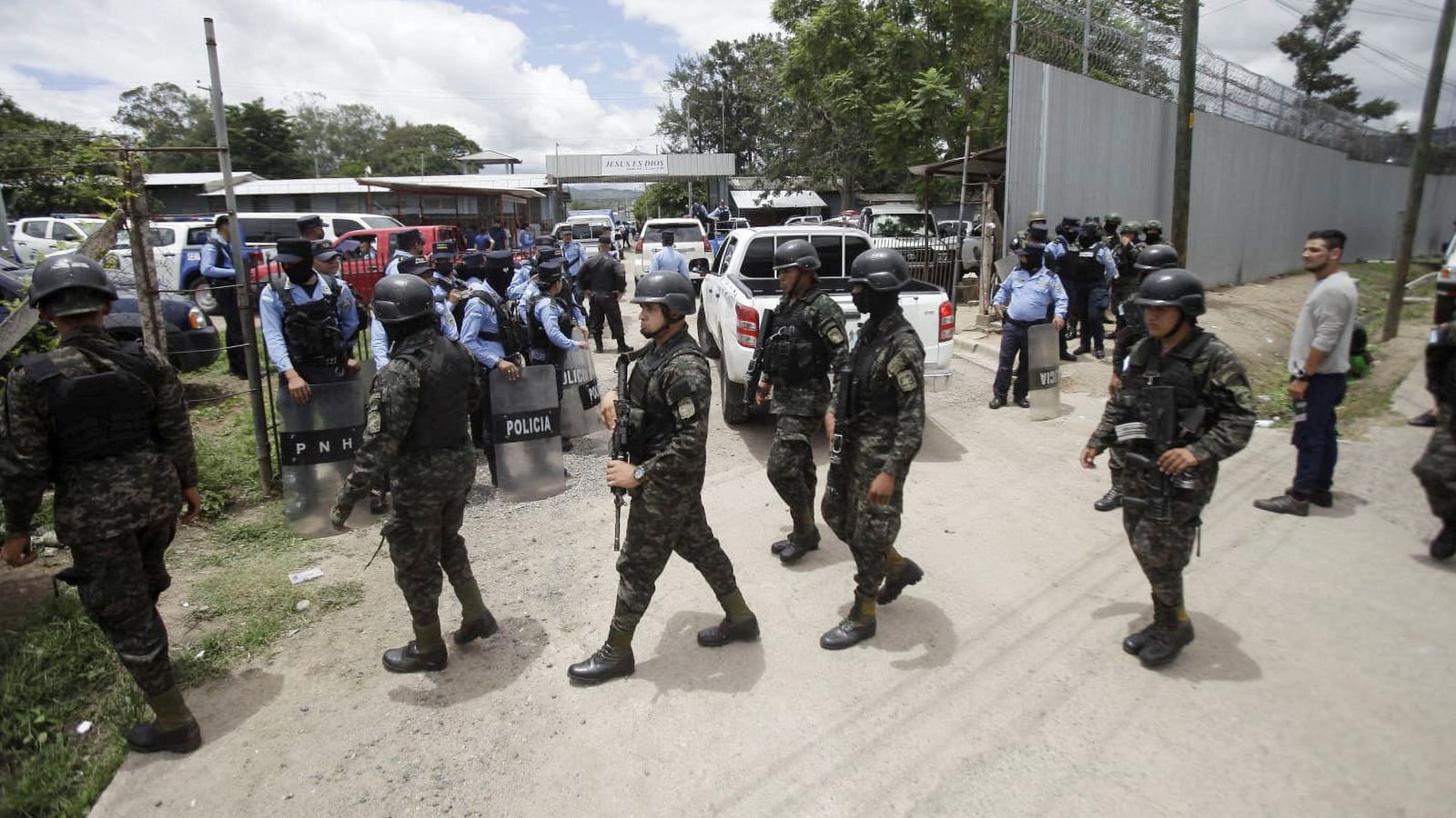 Honduras: At least 41 women killed in prison after riot