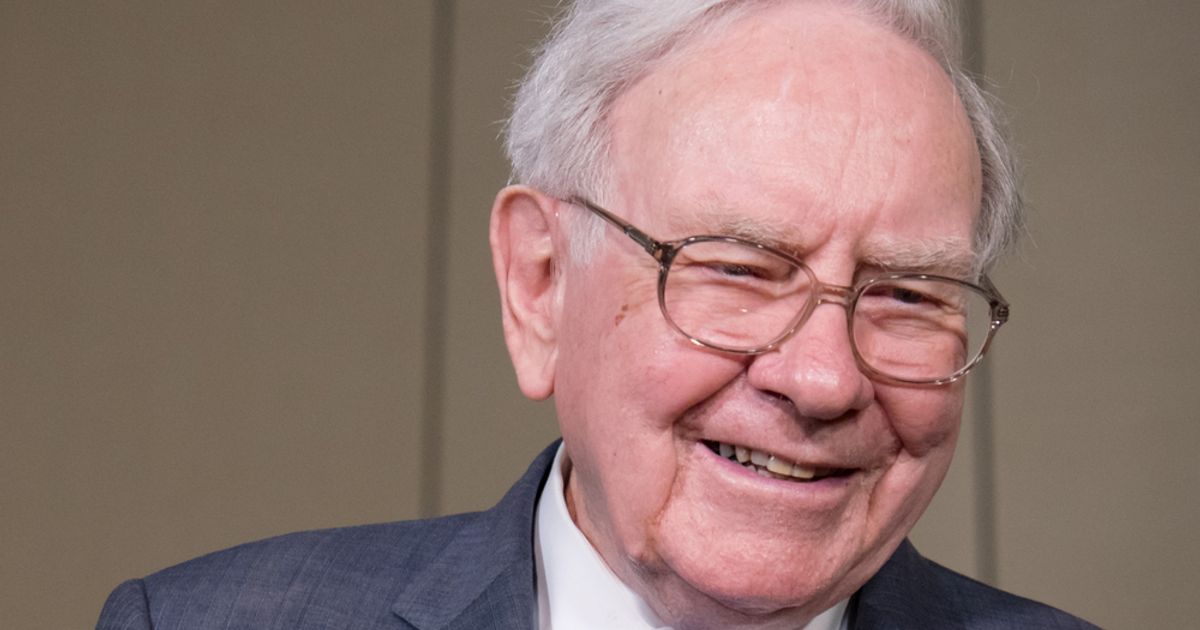 Warren Buffet backs housing sector with new investments