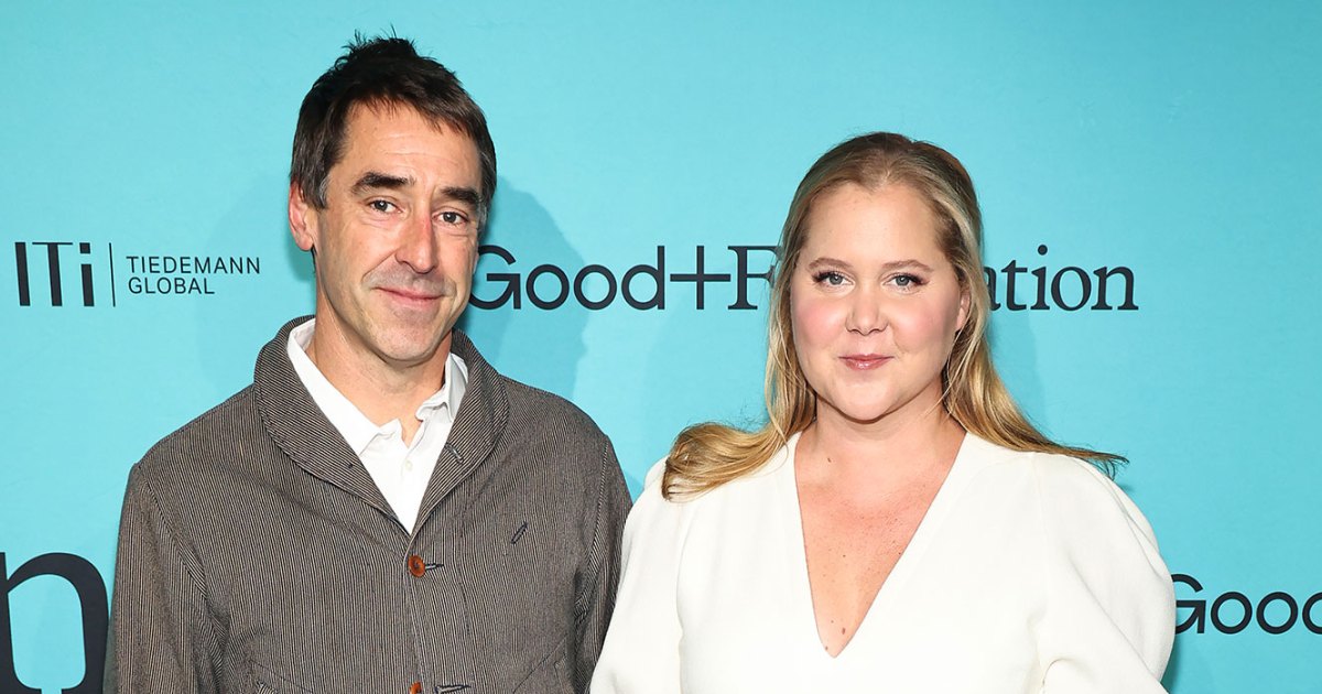 Amy Schumer and Chris Fischer Hold Hands on Red Carpet Date Night