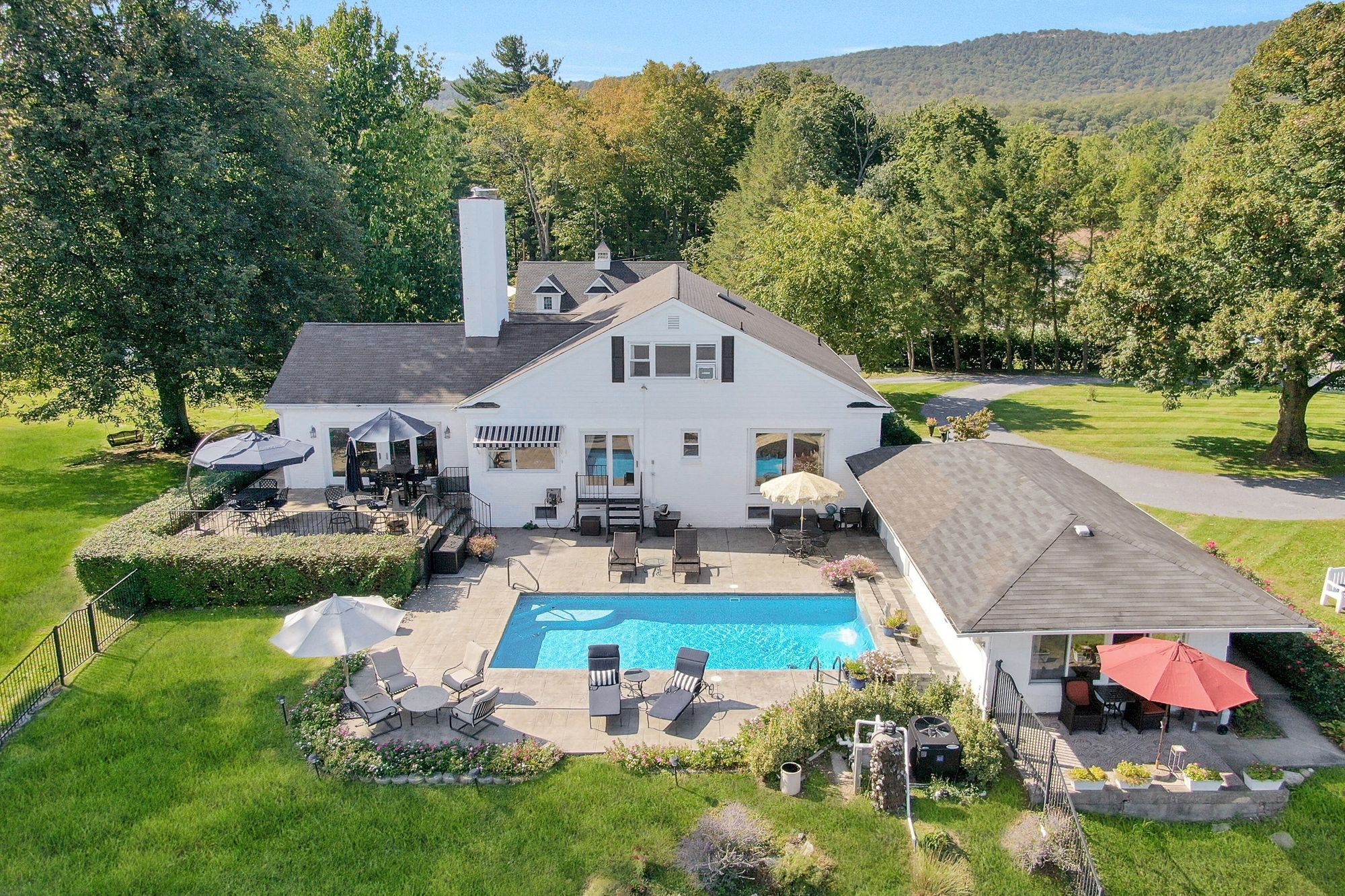 Home That Inspired Billy Joel’s ‘New York State of Mind’ Is Up for Sale