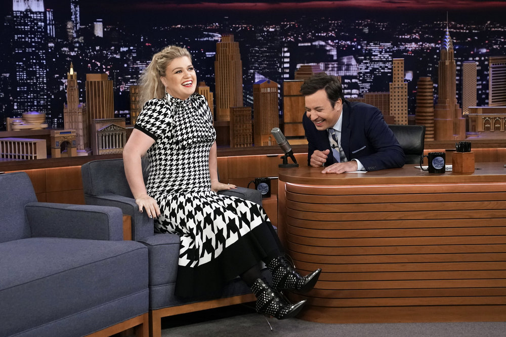 Kelly Clarkson Set To Chat, Perform On October 13 "Tonight Show Starring Jimmy Fallon"