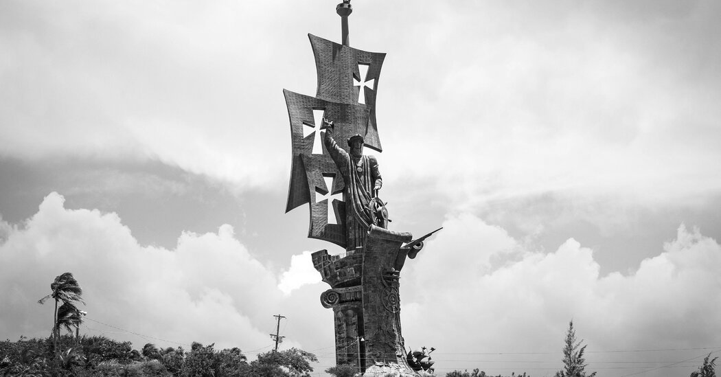 Opinion | What Is a Statue of Columbus Doing in Puerto Rico?