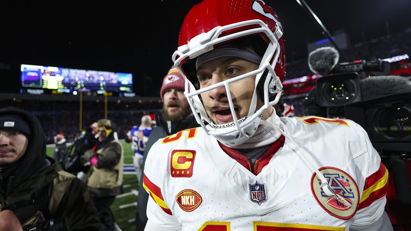 Patrick Mahomes seeks 14th playoff win, would tie Bradshaw, Elway and Peyton