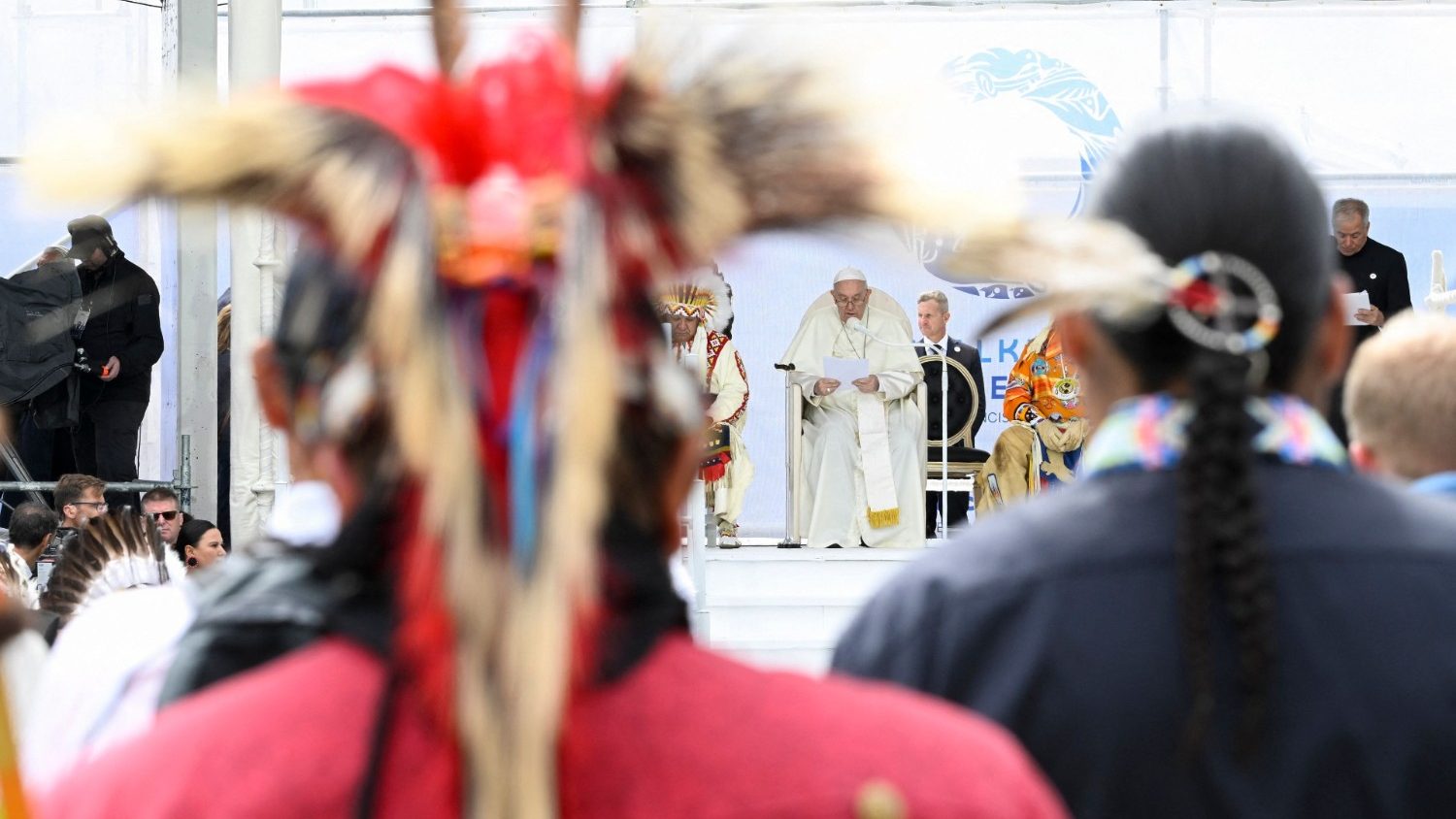 Holy See highlights Indigenous youth as guardians of culture - Vatican News
