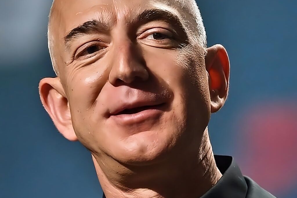 FTC Grills Jeff Bezos Over Use Of Signal's Auto-Delete Feature Amid Amazon's Antitrust Suit: 'I Can Make A Mistake' - Amazon.com (NASDAQ:AMZN)