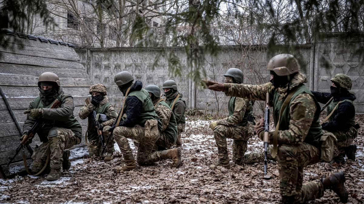 Russia intensifies attacks in Ukraine's east, five killed